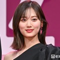 山下美月、美肩際立つワンショルドレス姿披露「神話の女神みたい」「華奢で憧れる」と絶賛の声 画像