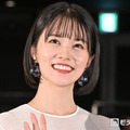 朝ドラ「あんぱん」出演女優、美脚際立つミニワンピ姿に反響「頭身バランスバグってる」「身体の半分以上脚」 画像