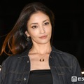 黒木メイサ、ノースリワンピコーデに絶賛の声「大人の魅力」「さすがの着こなし」 画像