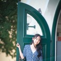 日向坂46金村美玖、水玉ドレスから“おへそチラリ”笑顔ショット 2nd写真集先行カット第5弾 画像