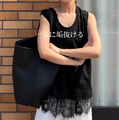 地味見え・体型悩みを解消！今年顔「レース」で映える40代の洗練モノトーン【40代の毎日コーデ】