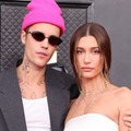 ジャスティン・ビーバー、妻・ヘイリーとの夫婦ショット公開「まるで映画の世界」「オーラすごすぎて眩しい」と反響 画像