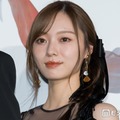 梅澤美波「おかいもの日」ノースリコーデに反響「このままランウェイ歩けそう」「レベチのスタイル」 画像