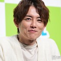 杉浦太陽「足ハグ」ギュッと抱きつく次女・夢空ちゃん公開「パパ大好きが溢れてる」「癒しパワー全開」と反響 画像