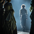 NTLive　『人間嫌い』 Photo © Marc Brenner