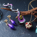 ヘアポニー 1800円/イヤリング2800円/ ヘアクリップ2800円/ネックレス<毒リンコ>3300円/ネックレス<マレフィセント>2500円/リング2500円