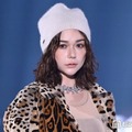村重杏奈、レオパード柄コートで存在感「かっこよすぎ」「雰囲気違う」と反響【TGC2026A/W】 画像