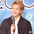 満面の笑みで「リーダー、スケジュールよろしく！」と大橋和也になにわ男子の忘年会を懇願する西畑大吾（C）モデルプレス