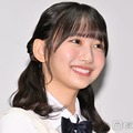 日向坂46藤嶌果歩、乃木坂46メンバーと美脚際立つシースルーミニワンピ姿「お人形さんみたい」「何頭身あるんだろう」 画像