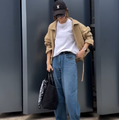 クールにきまる【ユニクロ】ユニセックス服。秋の白Ｔ×デニムも着るだけで洗練シルエットに【40代の毎日コーデ】