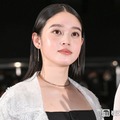 高石あかり、ニューヨークでの美脚ショット公開「スタイルの良さが別格」「海外の街並みが似合う」と反響 画像