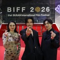 山﨑賢人＆松下洸平＆武井咲が登壇　韓国語で挨拶も『殺人の門』釜山国際映画祭ワールドプレミア 画像