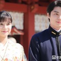 芳根京子、着物姿で神社に登場「瀧昌様のなつ美への愛がすごい」本田響矢との夫婦うぶキュンシーン告白【波うららかに、めおと日和】 画像