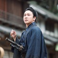 「いろはの恋は時代をかける」初回、ミセス大森元貴の役柄判明「ちょんまげ姿新鮮すぎる」「和装も似合う」“関さま”トレンド入りの反響 画像