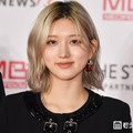IVEガウル、スラリ美脚際立つショートパンツコーデ公開「圧倒的スタイル」「天使でしかない」と反響 画像