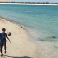 「16強芸人」カカロニ菅谷が挑戦！UAEで飛び込みサッカーはできるのか？