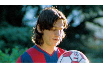 メッシがアフロを撃ち抜いてから25年…人生を描いたアニメが再び話題 画像