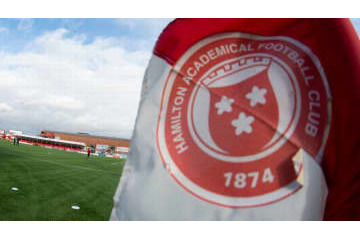 選手はここをくぐってからピッチへ！「消毒トンネル」がこれ 画像