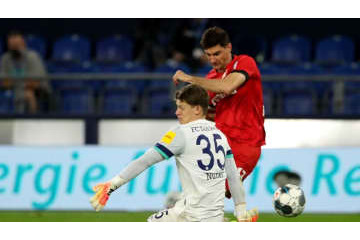 相手ブチ切れ！ブンデスで物議を醸す「フェアプレー無視FW」がこれ 画像