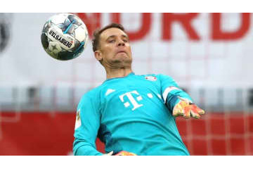 大迫勇也を封殺…守護神ノイアーの「鬼反応」が人間業じゃない 画像