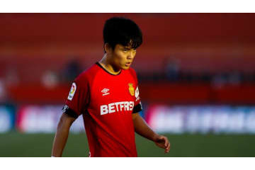 久保建英、「鳥かご」で味方を瞬殺する 画像