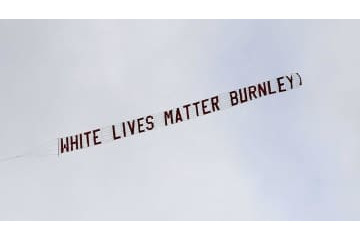衝撃の『White Lives Matter』掲げた人物、「世界は狂ってる」と逆に怒る 画像