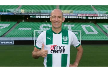 現役復帰のロッベン、財政危機フローニンゲンを救う！シーチケ2000枚が即売 画像