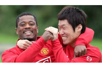 パク・チソンとエヴラ、親友になったのは「ウイイレ」のおかげ？ 画像