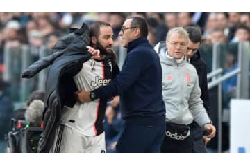 喧嘩した選手は「イグアインだけ」 サッリ監督が告白 画像