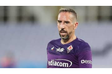 ファンから心無い批判も…「リベリ、フィオ退団はない」元同僚が宣言 画像