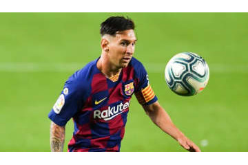 メッシ、味方ブスケツとテアシュテーゲンを子供扱いした「鬼テク」がこれ 画像