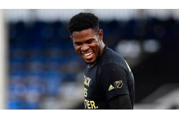 MLS守護神の「ピンポン玉＋脳トレ」トレーニングが面白そう 画像