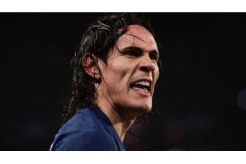 無職のカバーニ、光るボタンを押しまくる 画像