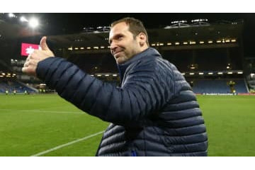 現役復帰の38歳チェフ、練習での「キレあるセーブ」がこれ 画像