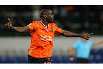 なぜだ…ユナイテッド、謎の「無人ディフェンス」が話題に 画像