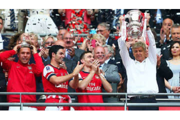 アーセナルの元用具担当、貴重グッズの数々を売却…最も高額だったユニが意外 画像