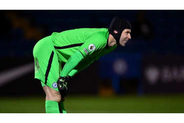 38歳チェフ、現役復帰戦でやった「ミスキック」がこれ 画像