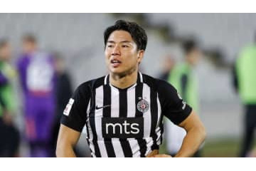 浅野拓磨、早くも今季10点目！飛び出しからゴール左隅に沈める 画像