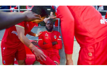 三好のアントワープ、問題児が反乱！なんと「敵チームのユニ」を着て移籍脅迫 画像