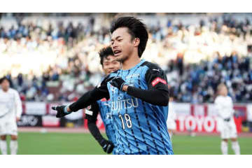 これが、三笘薫の決定力！川崎フロンターレ2021新体制発表での「寸劇」がスゴイ 画像