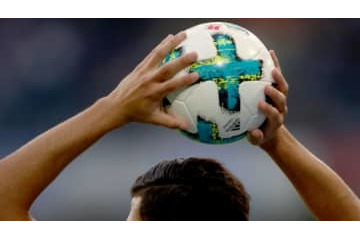 ペップのシティから得点を奪った4部チームの「脅威的ロングスロー」がこれ 画像