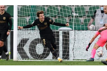 169cmの天才プーチ、クーマン監督も自分も驚いた「渾身ヘッド」がこれ 画像