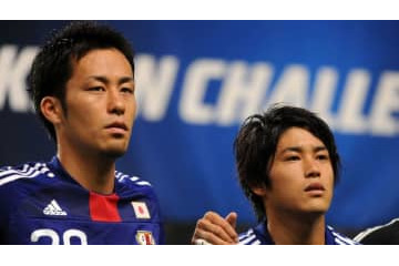 「やっと分かったか！」内田篤人、吉田麻也に力説していた“SBが欲しいパス”とは 画像