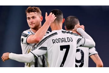 「自分の2倍の歳とは思えない…」 21歳デリフト、36歳ロナウドにビビる 画像