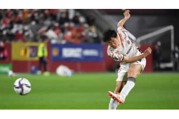 日本代表入り！名古屋MF稲垣祥、ワッキーも絶賛の「必殺鬼ミドル」がやっぱすごい 画像