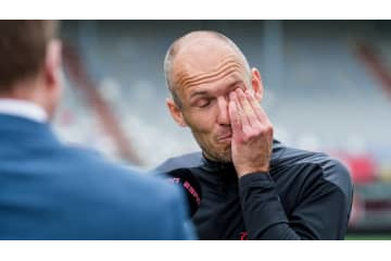 37歳ロッベン、先発復帰で泣く…感極まった涙シーンがこちら 画像