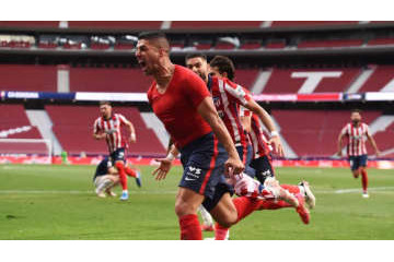 苦しむアトレティコを救う！英雄スアレス 「助っ人レベル」が最強だった 画像