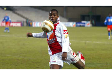 39歳の元プロ選手、コロナ合併症で死去…フランス1部やアジアでもプレー 画像