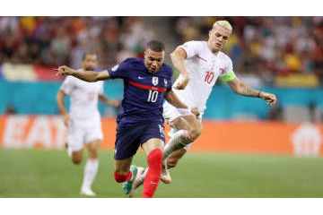 EURO敗退のフランス、ヴェンゲル氏が「弱点」を指摘　“因縁”ジャカは絶賛 画像