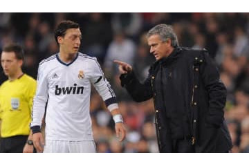 「あれは誰とでもヤる女だ」レアル会長、モウリーニョvsエジルの“性生活発言”も流出 画像